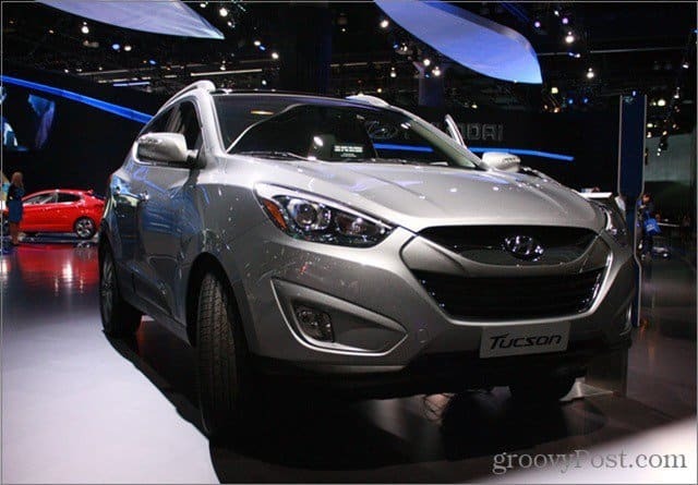 Powered by Hydrogen 2015 Debiut ogniw paliwowych Hyundai Tucson