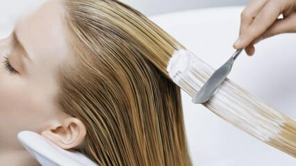 Jak dbać o włosy w domu zimą? Najłatwiejsza metoda pielęgnacji włosów