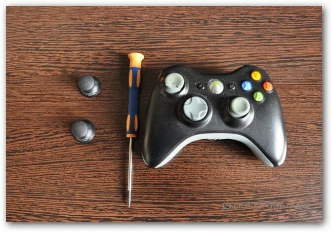 Zmień wcześniej analogowe pałeczki kontrolera Xbox 360