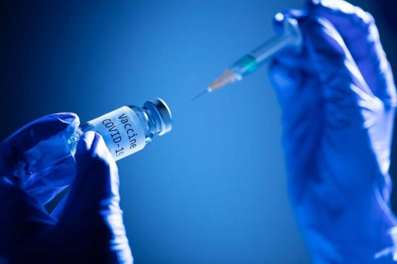 1 milion dolarów darowizny od Dolly Parton na szczepionkę przeciwko koronawirusowi