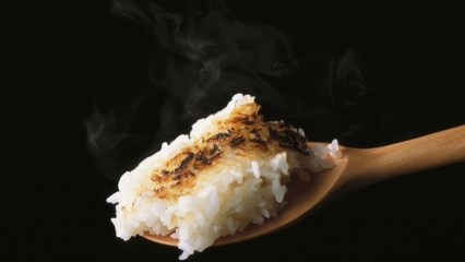 Co zrobić, jeśli dno ryżu trzyma? Ciekawa metoda, która pachnie spalonym ryżem