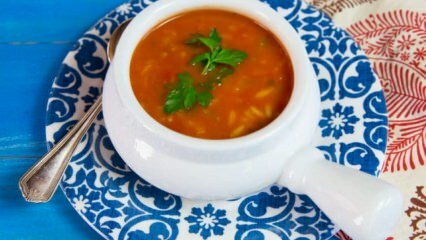 Pyszny pomidorowy przepis na zupę ryżową