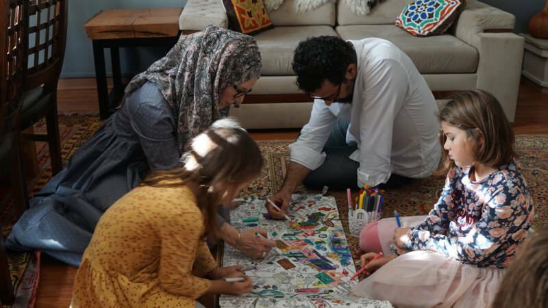 Muzułmańska kanadyjska matka rozmawia o islamie z pięciorgiem dzieci w mediach społecznościowych