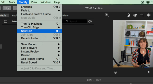 W iMovie podziel wideo na segmenty, wybierając Modyfikuj> Podziel klip.