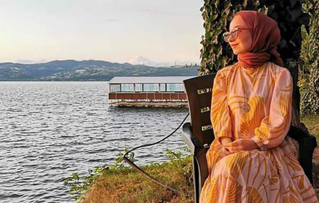 Jak łączyć letnie sukienki hidżabowe? Modele sukienek 2020