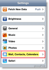 Apple iPhone otwiera pocztę, kontakty i kalendarze