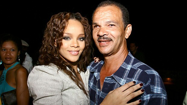 Rihanna wyciągnęła pomocną dłoń do ojca, który został złapany w koronawirusa