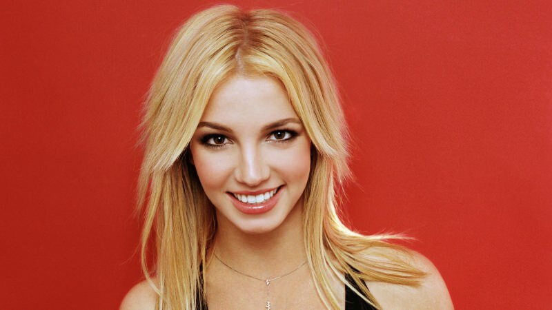 Światowej sławy piosenkarka Britney Spears spaliła swój dom! Kim jest Britney Spears?