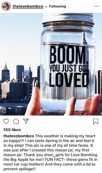 post na Instagramie autorstwa @thelovebombco, pokazujący treści generowane przez użytkowników dotyczące ich produktu w Nowym Jorku