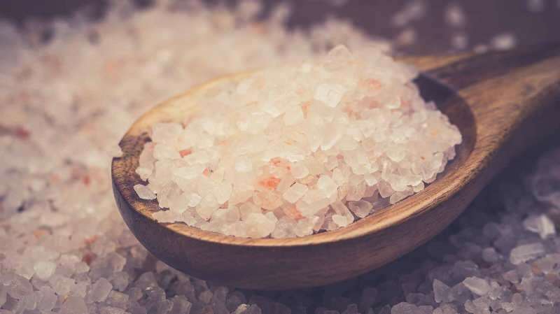 Sól morska i sól kuchenna: którą wybrać?