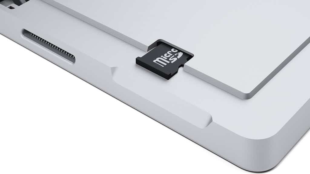 Dodaj przestrzeń dyskową do Microsoft Surface RT za pomocą karty MicroSD