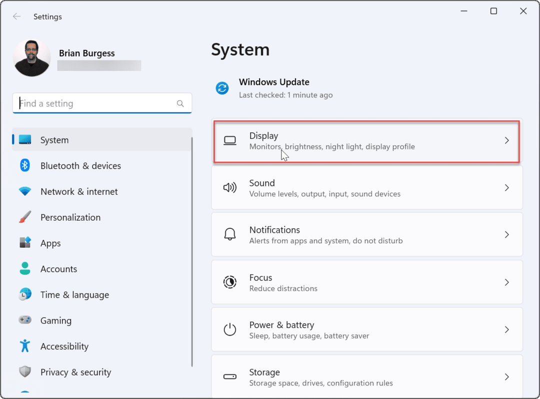 Jak przenieść pasek zadań do drugiego monitora w systemie Windows 11?