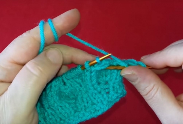 Jak zrobić malinowy wzór na drutach?