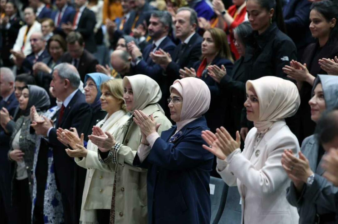 Specjalne przesłanie Pierwszej Damy Erdoğana z okazji Międzynarodowego Dnia Eliminacji Przemocy Wobec Kobiet!