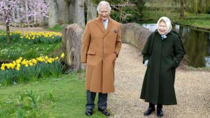 W domu porzuconym przez księcia Harry'ego, królowej II. Elżbieta i książę Karol wysłali wiadomość