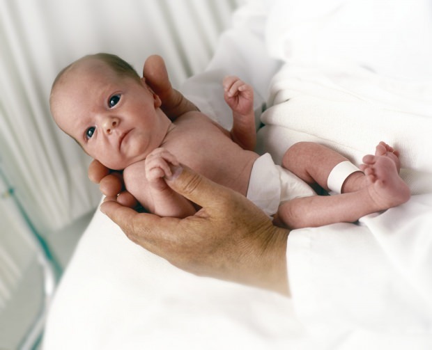 Czym jest choroba fenyloketonurii u niemowląt?