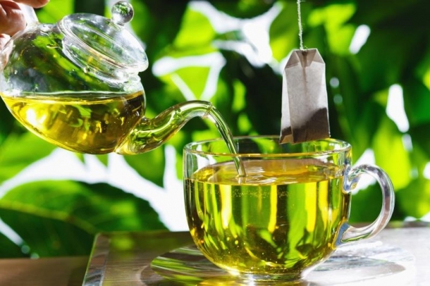 Korzyści z picia zielonej herbaty na czczo