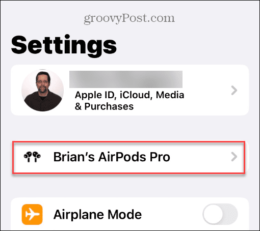 Użyj dźwięku przestrzennego na Apple AirPods