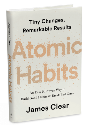 okładka książki James Clear do Atomic Habits