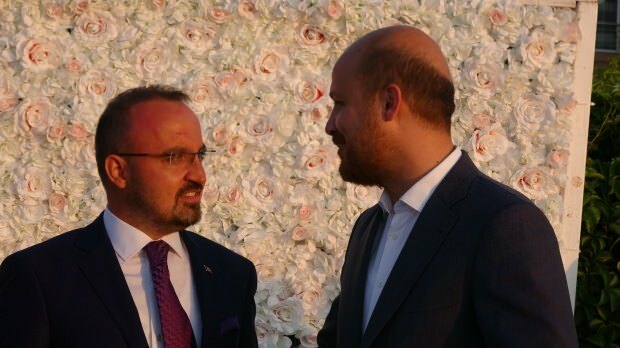 Świat polityczny spotkał się na ceremonii obrzezania synów wiceprezydenta Grupy Partii AK Bülent Turan